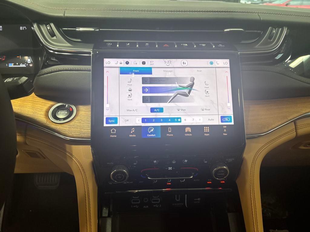 new 2025 Jeep Grand Cherokee car, priced at $65,669