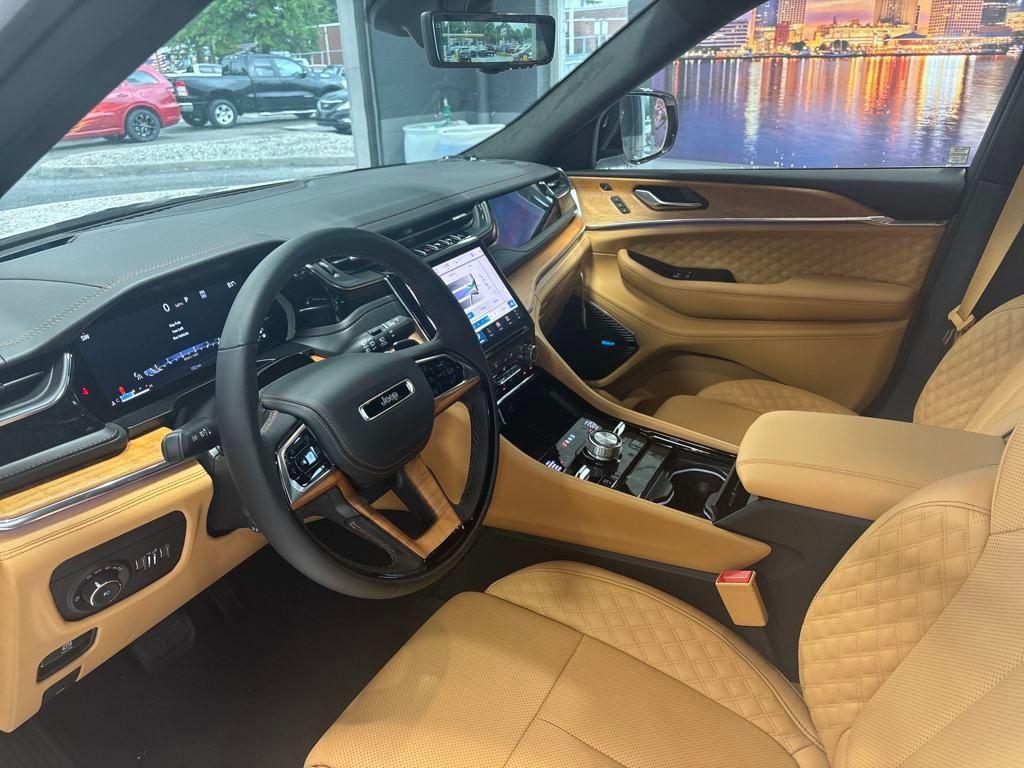 new 2025 Jeep Grand Cherokee car, priced at $62,543