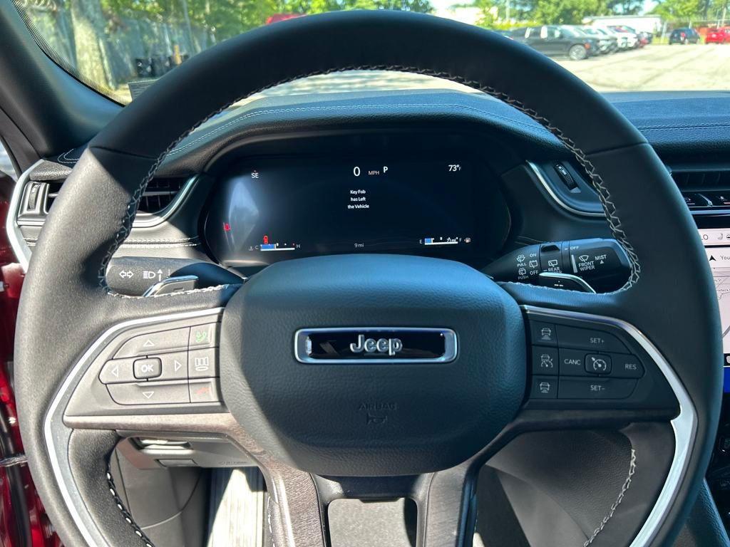 new 2025 Jeep Grand Cherokee car, priced at $48,584