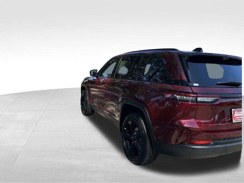 new 2025 Jeep Grand Cherokee car, priced at $48,584