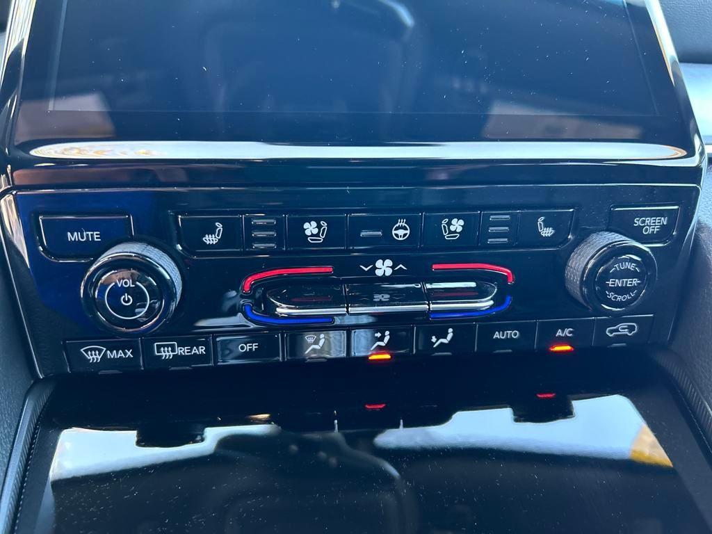 new 2025 Jeep Grand Cherokee car, priced at $48,584