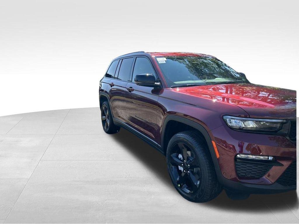 new 2025 Jeep Grand Cherokee car, priced at $48,584
