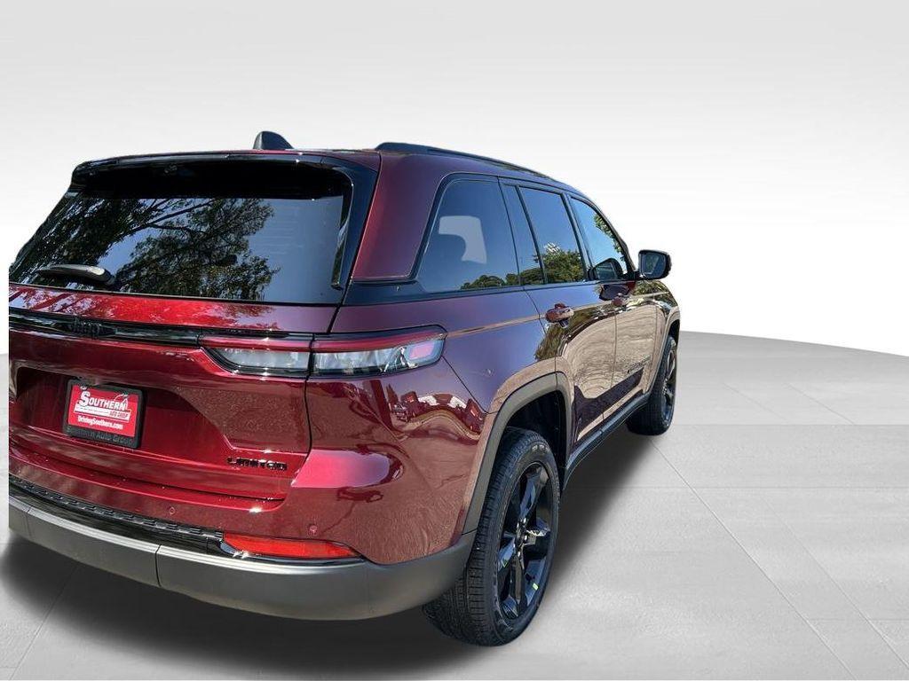 new 2025 Jeep Grand Cherokee car, priced at $48,584