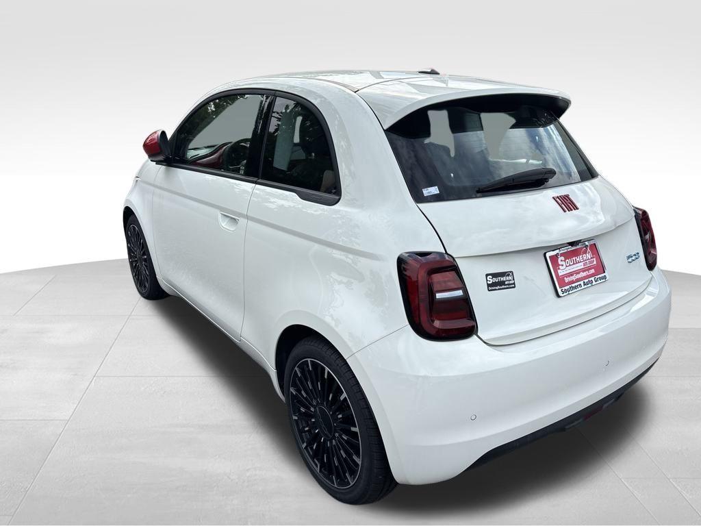 new 2024 FIAT 500e car, priced at $27,596