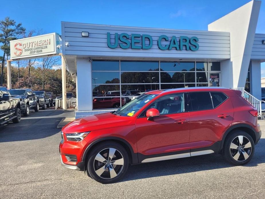 used 2019 Volvo XC40 car, priced at $22,658