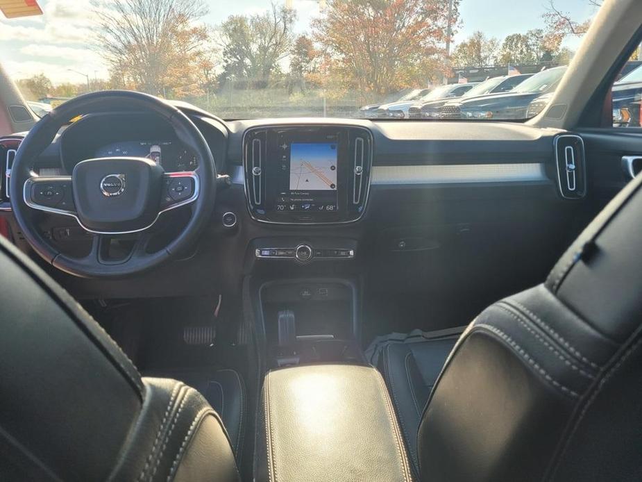 used 2019 Volvo XC40 car, priced at $22,658