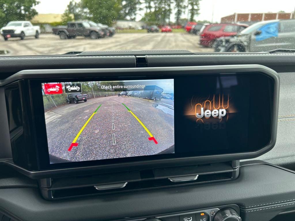 new 2025 Jeep Wrangler car, priced at $52,061