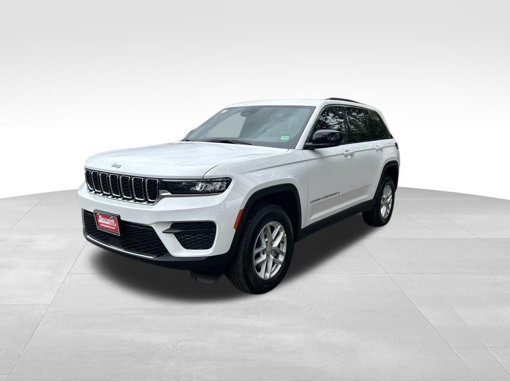 new 2025 Jeep Grand Cherokee car, priced at $35,820