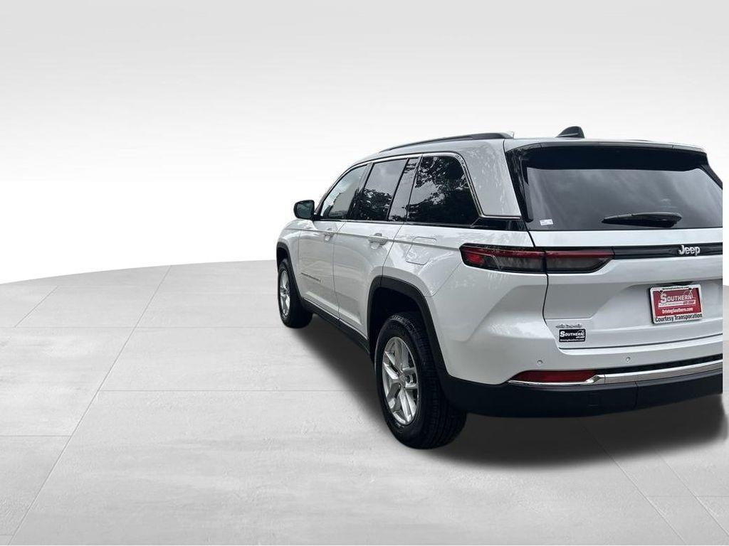 new 2025 Jeep Grand Cherokee car, priced at $35,820