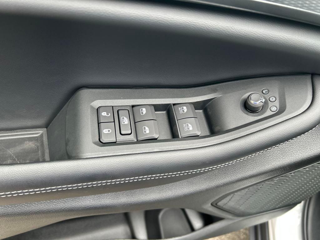 new 2025 Jeep Grand Cherokee car, priced at $35,820