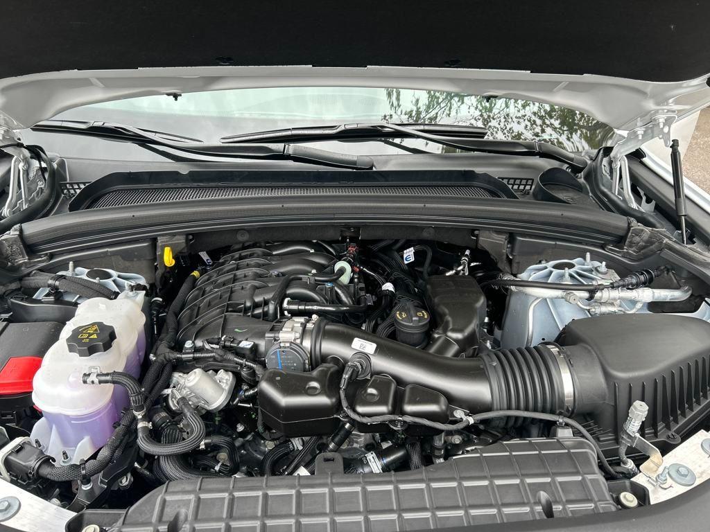 new 2025 Jeep Grand Cherokee car, priced at $35,820