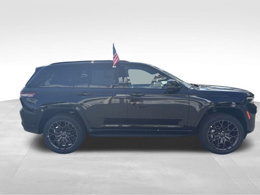 new 2025 Jeep Grand Cherokee car, priced at $67,879