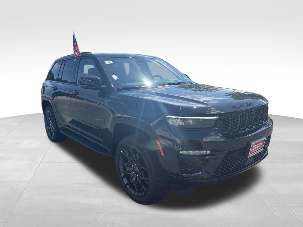 new 2025 Jeep Grand Cherokee car, priced at $67,879