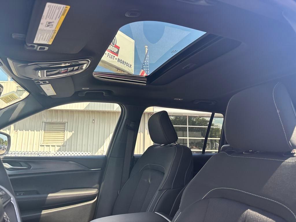 new 2025 Jeep Grand Cherokee L car, priced at $40,455