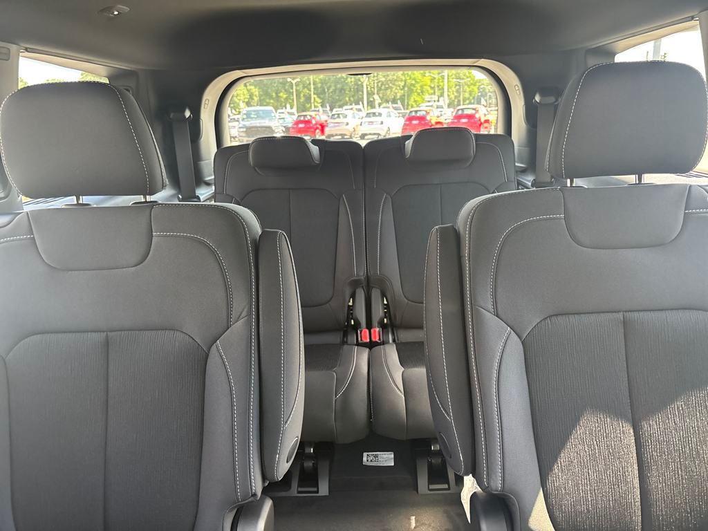 new 2025 Jeep Grand Cherokee L car, priced at $40,455