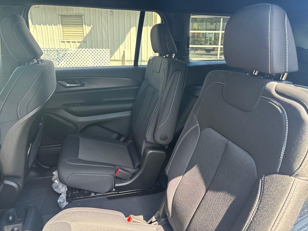 new 2025 Jeep Grand Cherokee L car, priced at $40,455