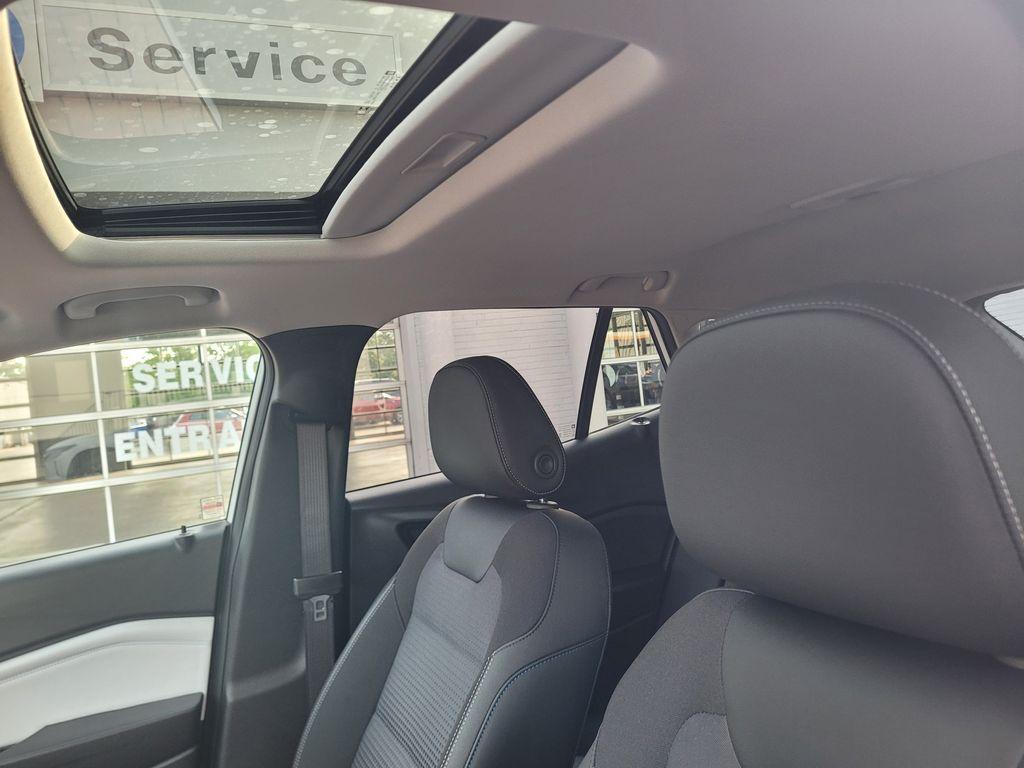 used 2025 Chevrolet Trax car