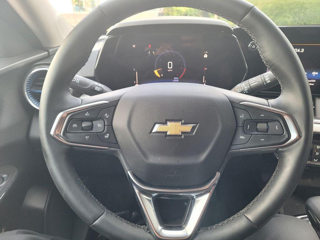used 2025 Chevrolet Trax car