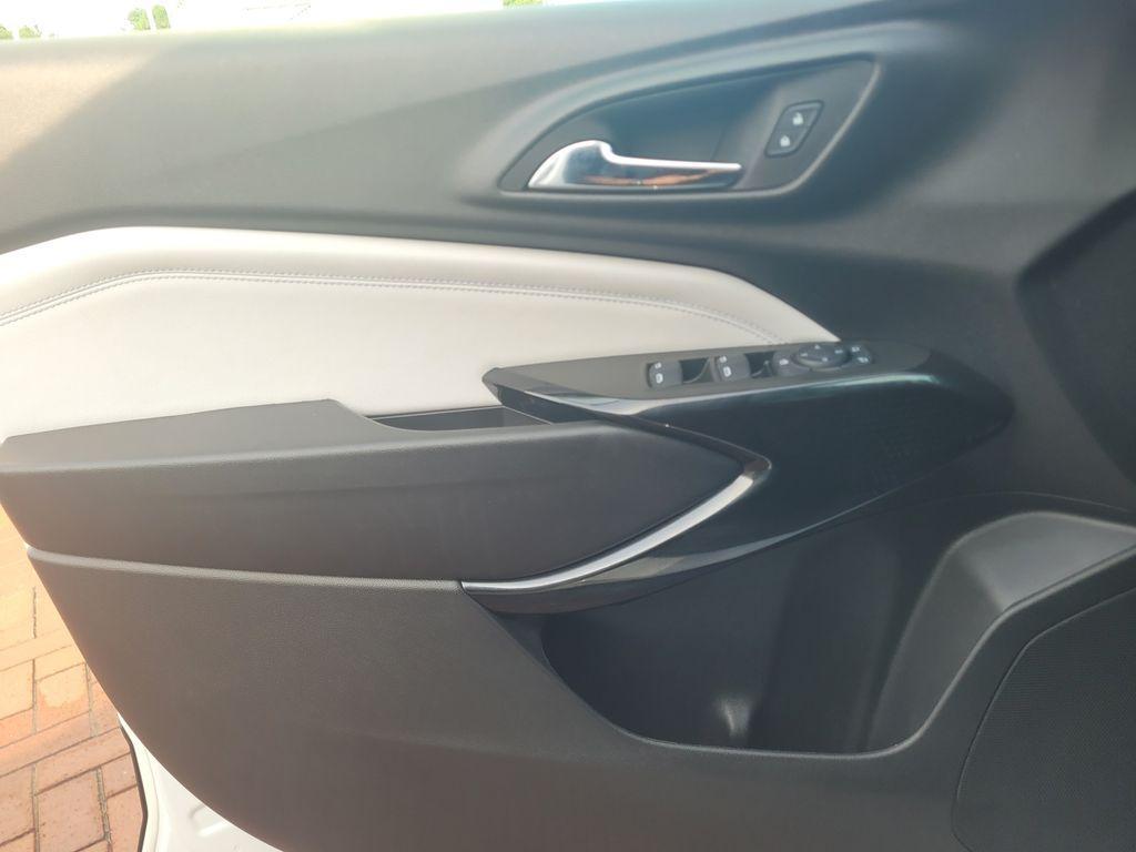 used 2025 Chevrolet Trax car
