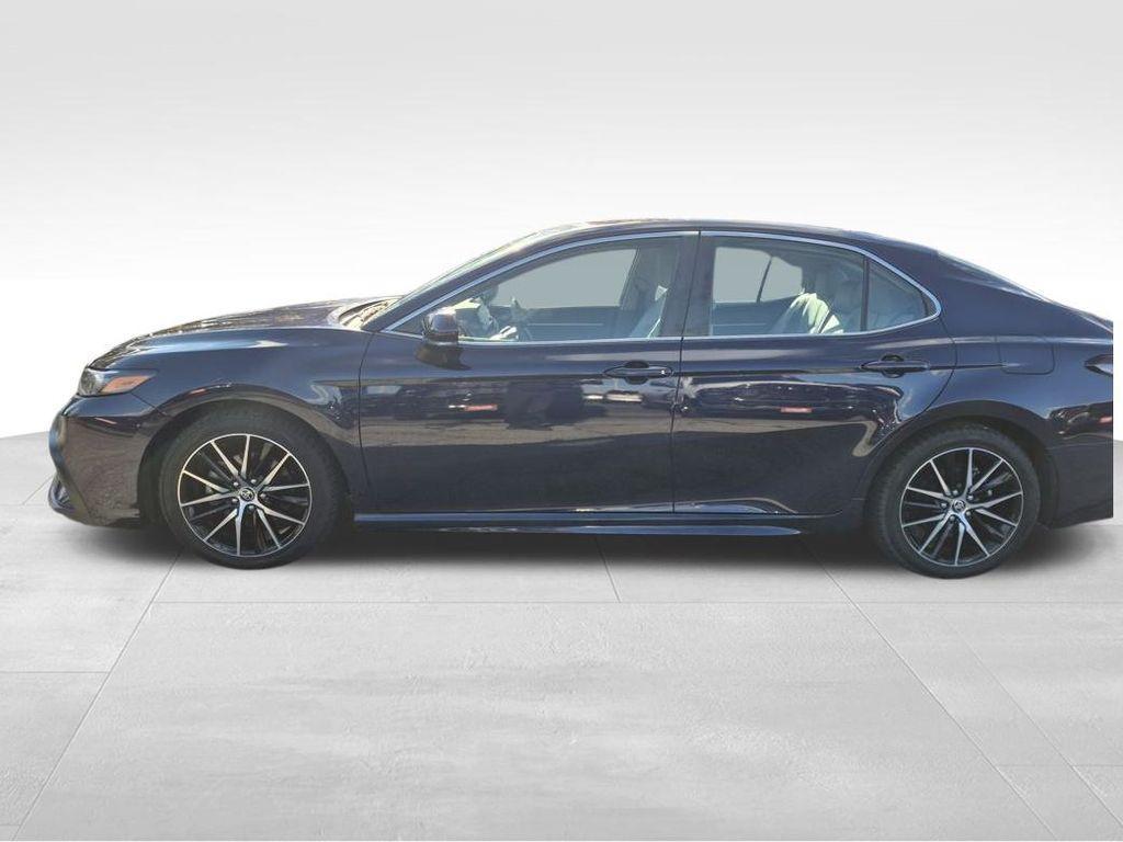 used 2022 Toyota Camry Hybrid car, priced at $26,184