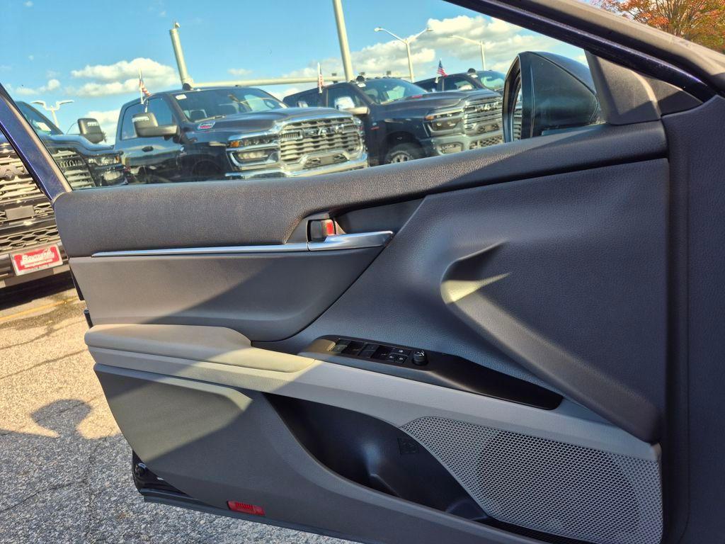 used 2022 Toyota Camry Hybrid car, priced at $26,184