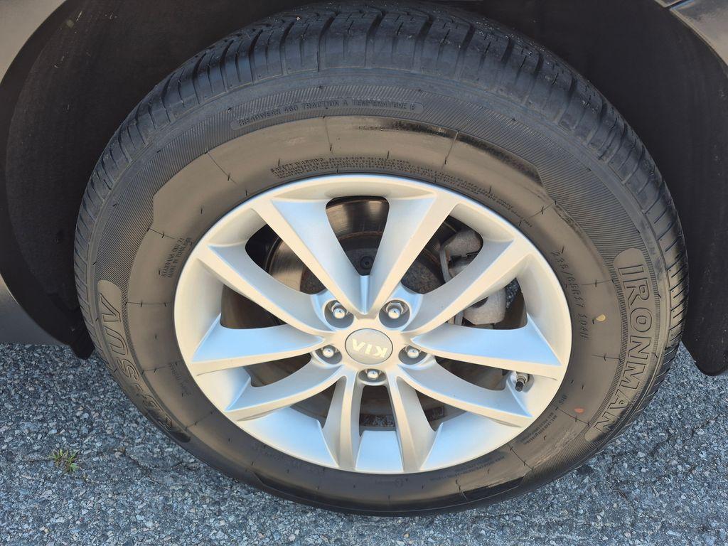used 2017 Kia Sorento car, priced at $16,751