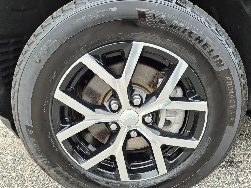 used 2024 Jeep Grand Cherokee L car, priced at $36,755