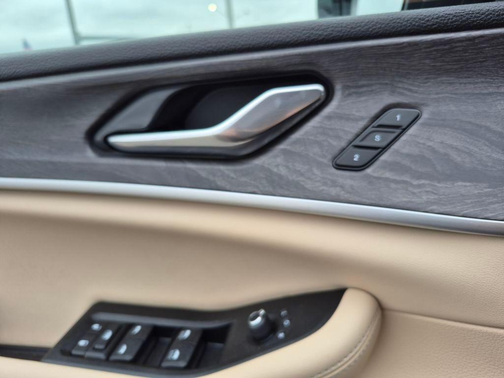 used 2024 Jeep Grand Cherokee L car, priced at $36,755