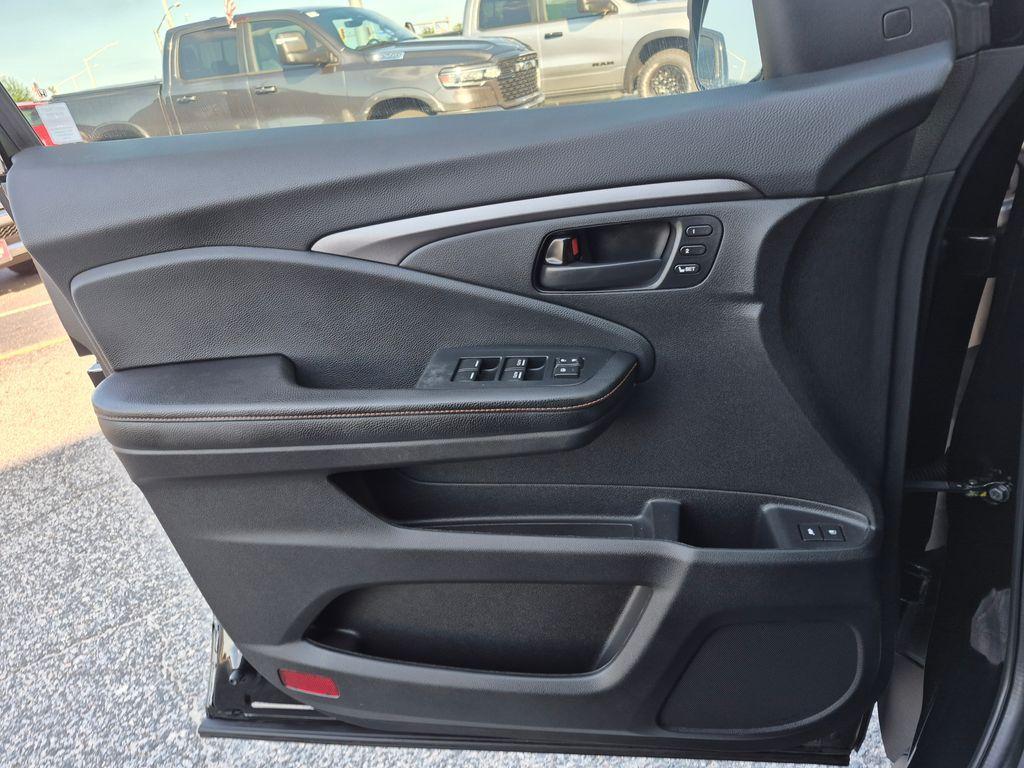 used 2022 Honda Passport car, priced at $31,234