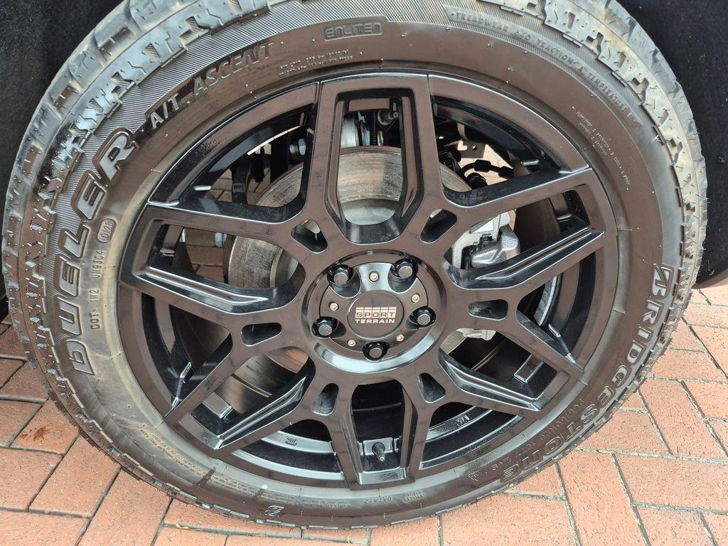 used 2024 Jeep Grand Cherokee L car, priced at $38,197