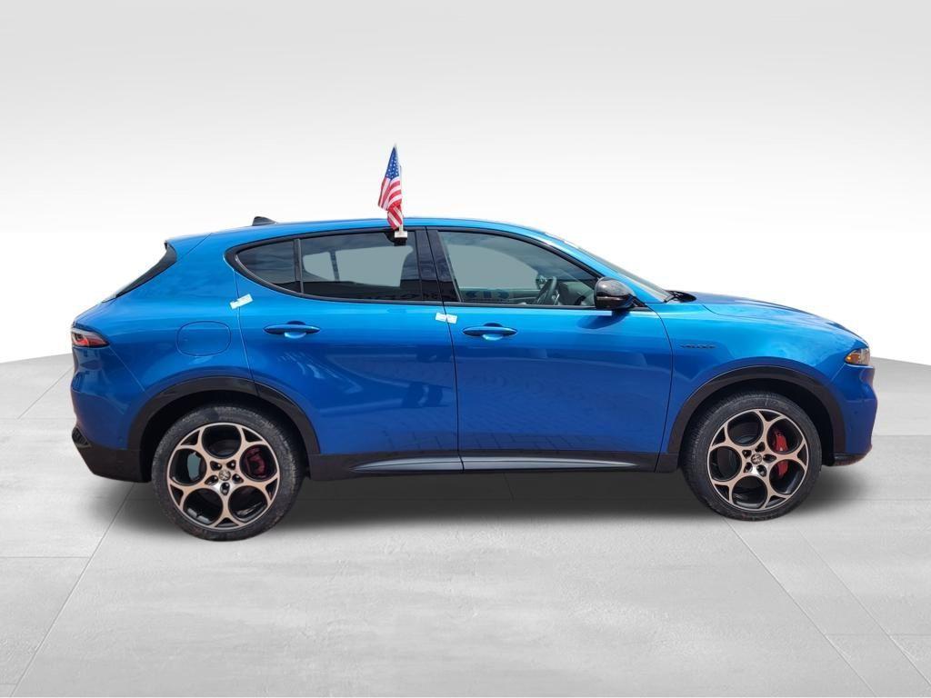 new 2024 Alfa Romeo Tonale car, priced at $37,298