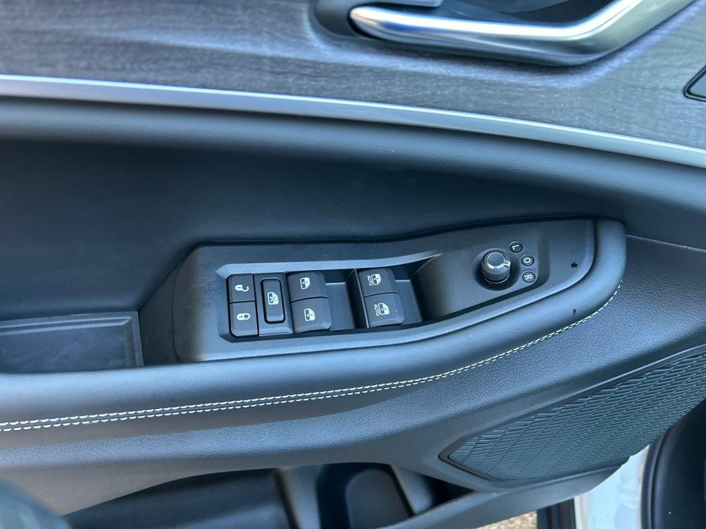 new 2025 Jeep Grand Cherokee L car, priced at $51,007