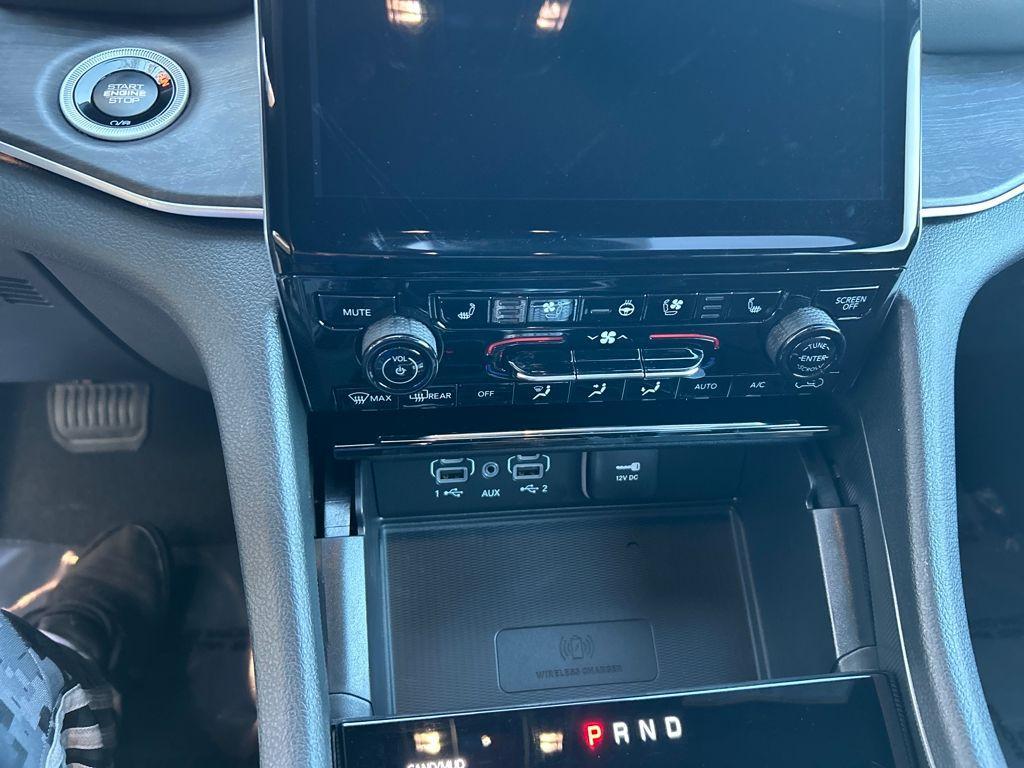 new 2025 Jeep Grand Cherokee L car, priced at $51,007