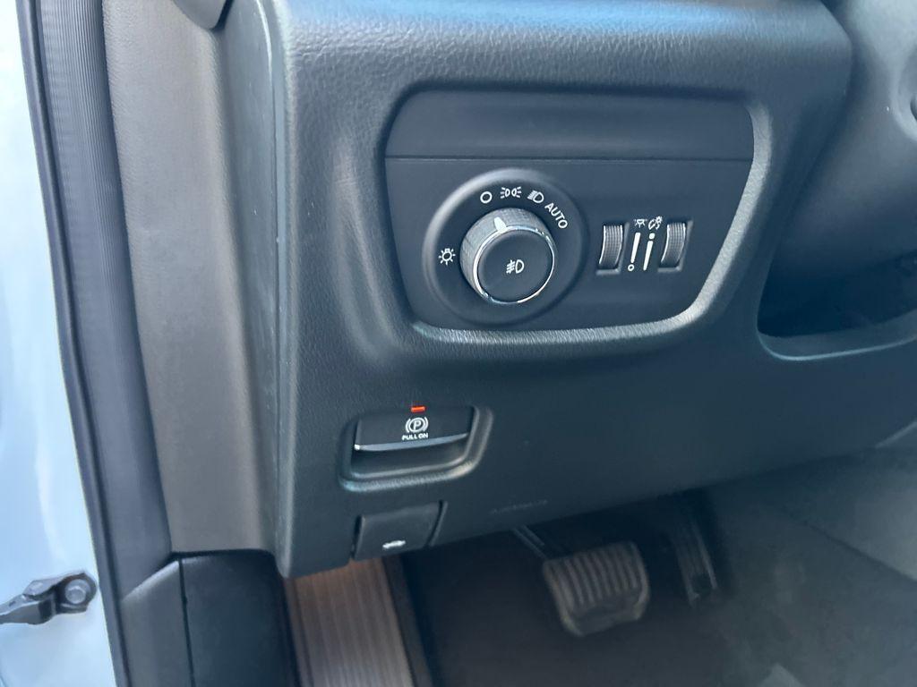 new 2025 Jeep Grand Cherokee L car, priced at $51,007