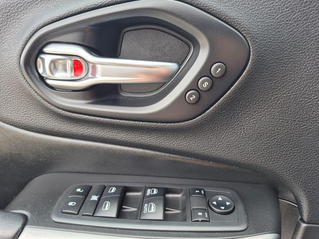 used 2019 Jeep Cherokee car, priced at $22,629