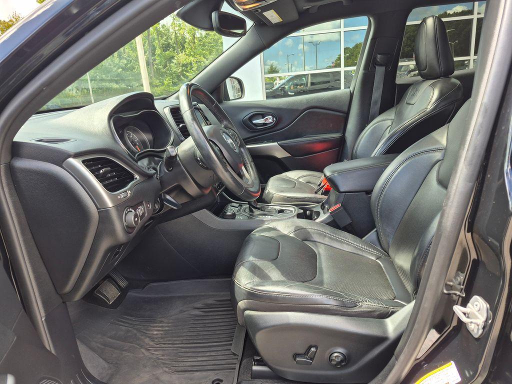 used 2019 Jeep Cherokee car, priced at $22,629