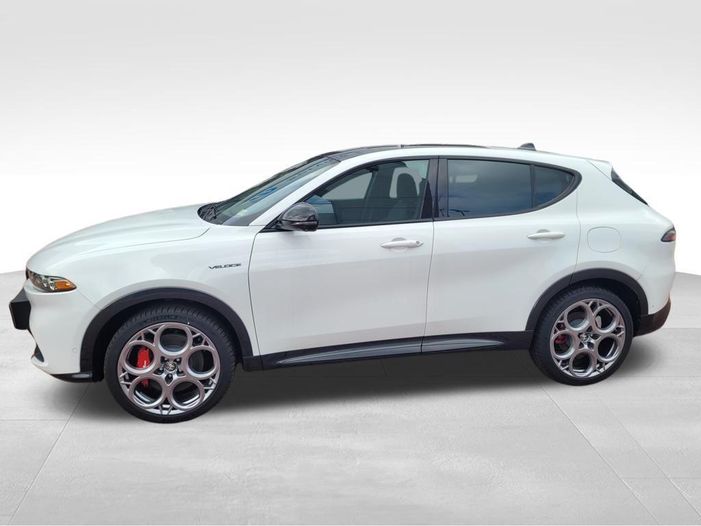 new 2024 Alfa Romeo Tonale car, priced at $36,075