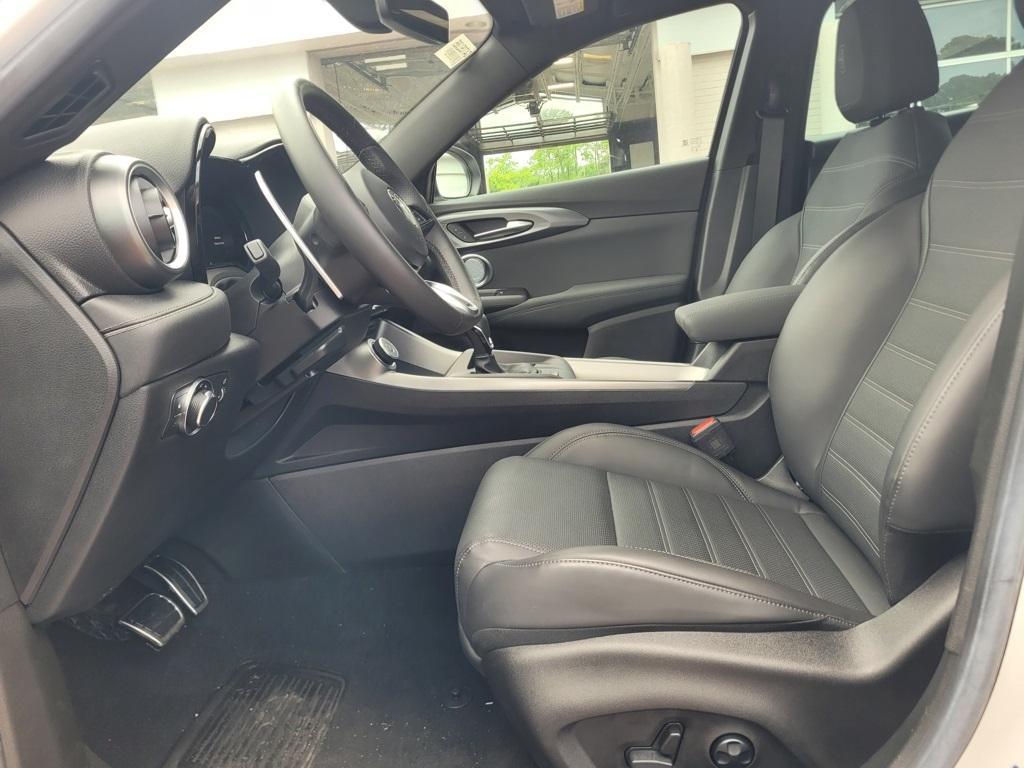 new 2024 Alfa Romeo Tonale car, priced at $46,887