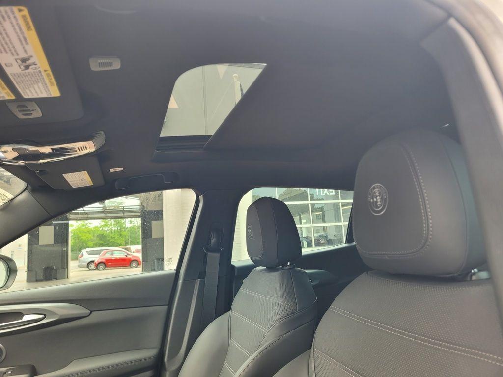 new 2024 Alfa Romeo Tonale car, priced at $36,075