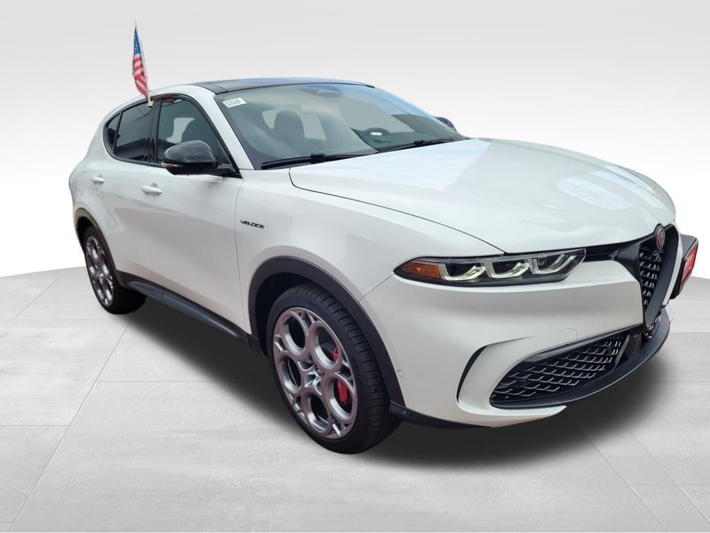 new 2024 Alfa Romeo Tonale car, priced at $36,075