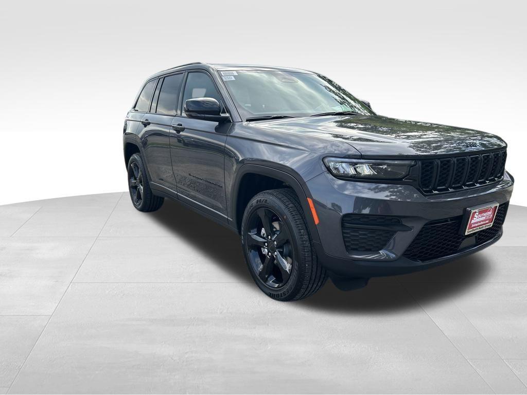 new 2025 Jeep Grand Cherokee car, priced at $37,335