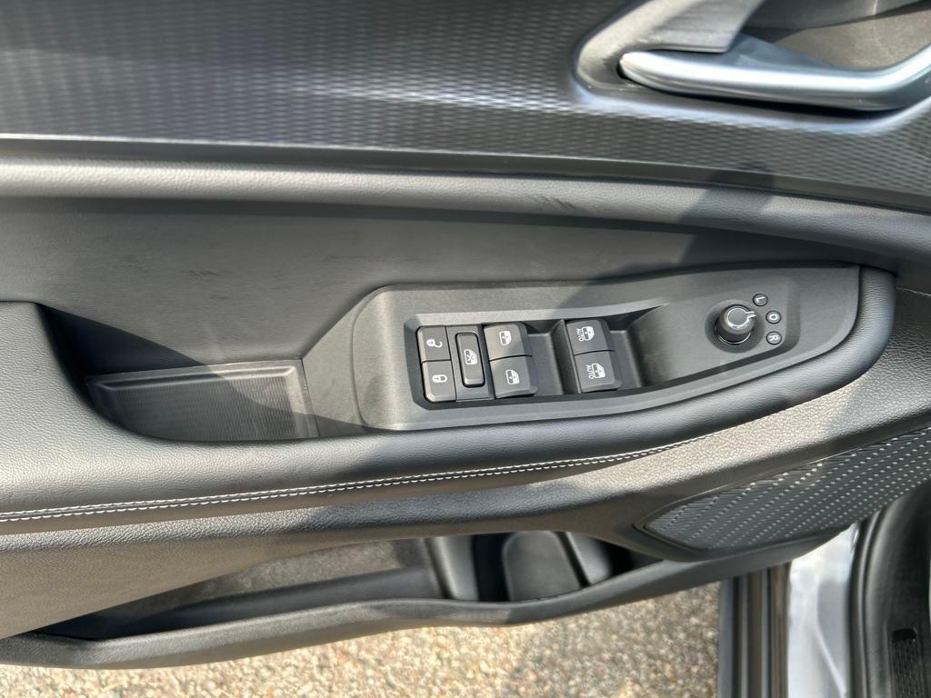 new 2025 Jeep Grand Cherokee car, priced at $37,335