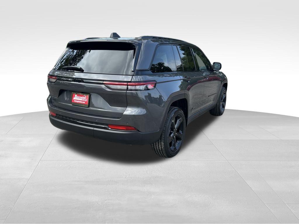 new 2025 Jeep Grand Cherokee car, priced at $42,710