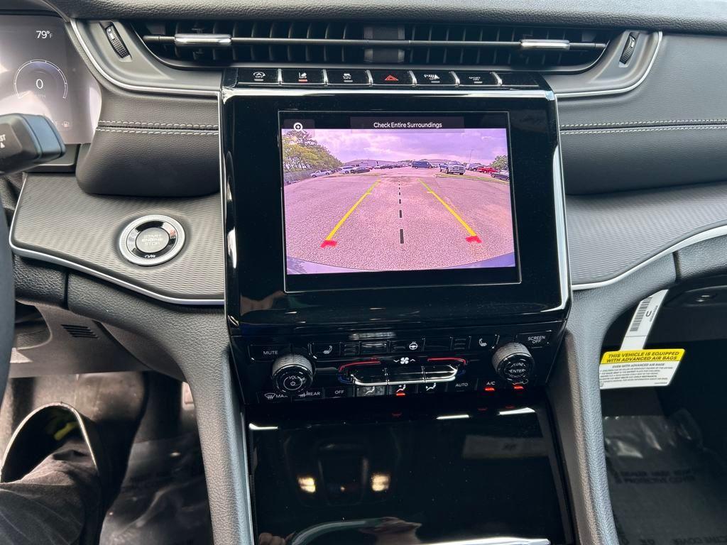 new 2025 Jeep Grand Cherokee car, priced at $37,335
