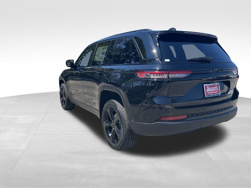 new 2025 Jeep Grand Cherokee car, priced at $37,335