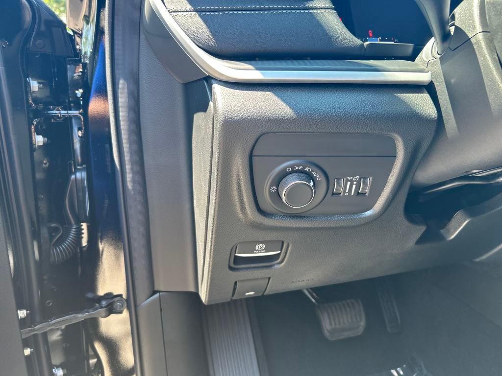 new 2025 Jeep Grand Cherokee car, priced at $37,335