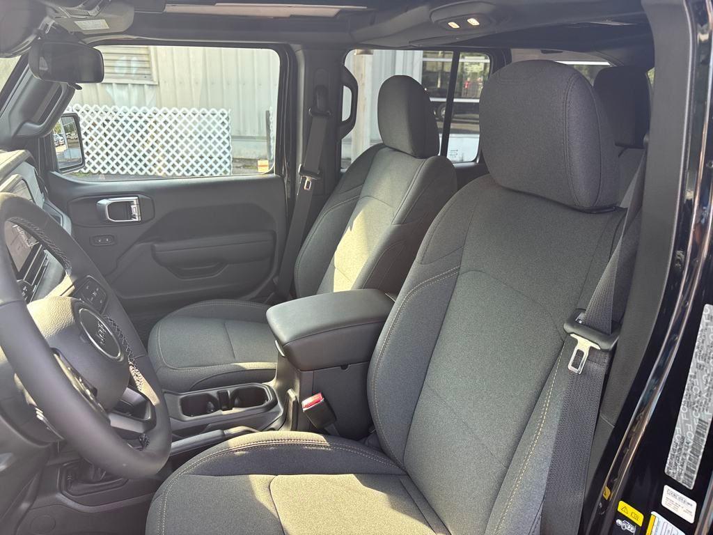 new 2025 Jeep Wrangler car, priced at $51,810