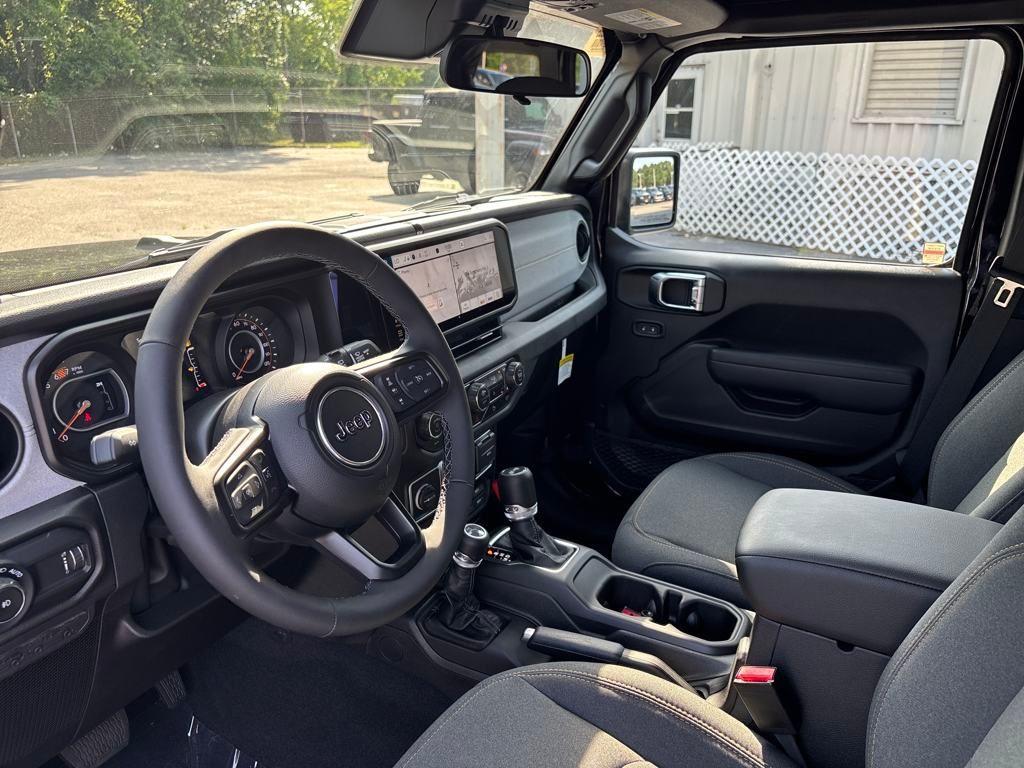 new 2025 Jeep Wrangler car, priced at $51,810