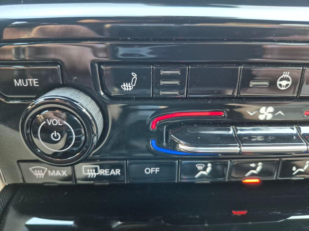 used 2024 Jeep Grand Cherokee L car, priced at $31,843