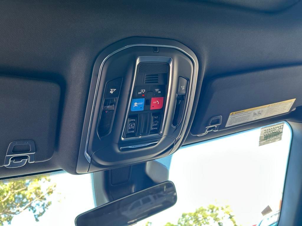 new 2025 Jeep Grand Cherokee car, priced at $35,018